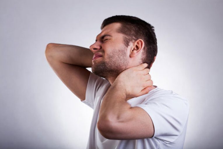 چرا باید درد گردن را جدی بگیریم؟ چرا باید درد گردن را جدی بگیریم؟