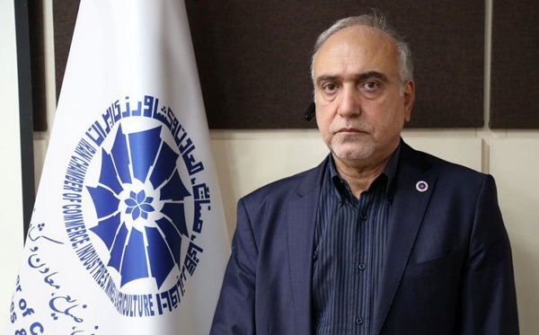 کمک ۱۲۰میلیارد تومانی به هلال احمر از محل واردات موبایل کمک ۱۲۰میلیارد تومانی به هلال احمر از محل واردات موبایل