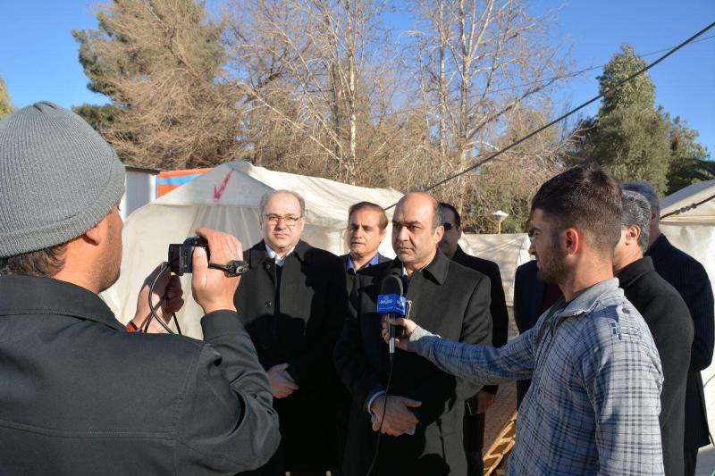بانک تجارت کلنگ مدرسه در سرپل ذهاب را به زمین زد بانک تجارت کلنگ مدرسه در سرپل ذهاب را به زمین زد