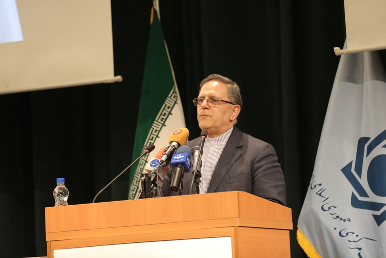 واکنش سیف به منتقدین برخورد با اخلالگران ارزی/ تاکید بر مبارزه قاطعانه بانک مرکزی با فساد و اخلالگران اقتصادی واکنش سیف به منتقدین برخورد با اخلالگران ارزی/ تاکید بر مبارزه قاطعانه بانک مرکزی با فساد و اخلالگران اقتصادی