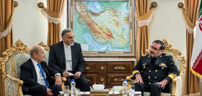 شمخانی: امتیازدهی اروپا به آمریکا نادرست است شمخانی: امتیازدهی اروپا به آمریکا نادرست است
