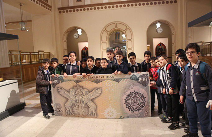 آیندهسازان در کانون جوانهها و موزه بانک ملی ایران آیندهسازان در کانون جوانهها و موزه بانک ملی ایران