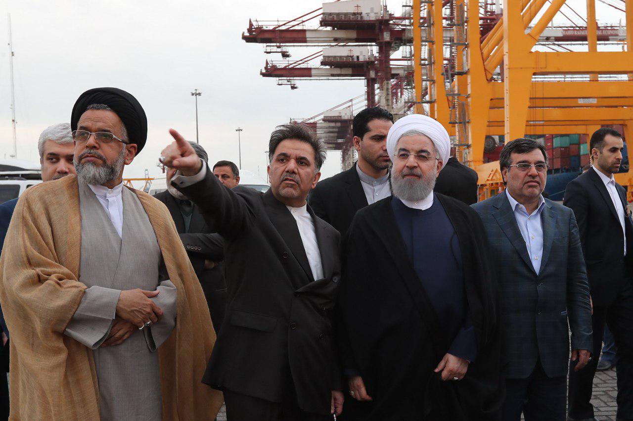 آغاز عملیات اجرایی یک طرح دیگر در بندرعباس/ بندر شهید رجایی، مرکز بزرگ حمل ونقل و ترانزیت کالا میشود آغاز عملیات اجرایی یک طرح دیگر در بندرعباس/ بندر شهید رجایی، مرکز بزرگ حمل ونقل و ترانزیت کالا میشود