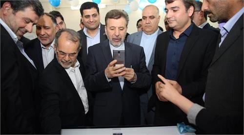 رونمایی از آخرین مدل گوشی تلفنهمراه تولید داخل رونمایی از آخرین مدل گوشی تلفنهمراه تولید داخل