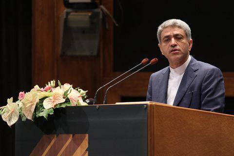 واگرایی در سیاست داخلی منجر به تولید و اشتغال نمیشود/ نرخ سود بانکی کاهش یابد واگرایی در سیاست داخلی منجر به تولید و اشتغال نمیشود/ نرخ سود بانکی کاهش یابد