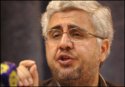 فرهاد رهبر: اساتید و دانشجویان جرات علمی ندارند فرهاد رهبر: اساتید و دانشجویان جرات علمی ندارند