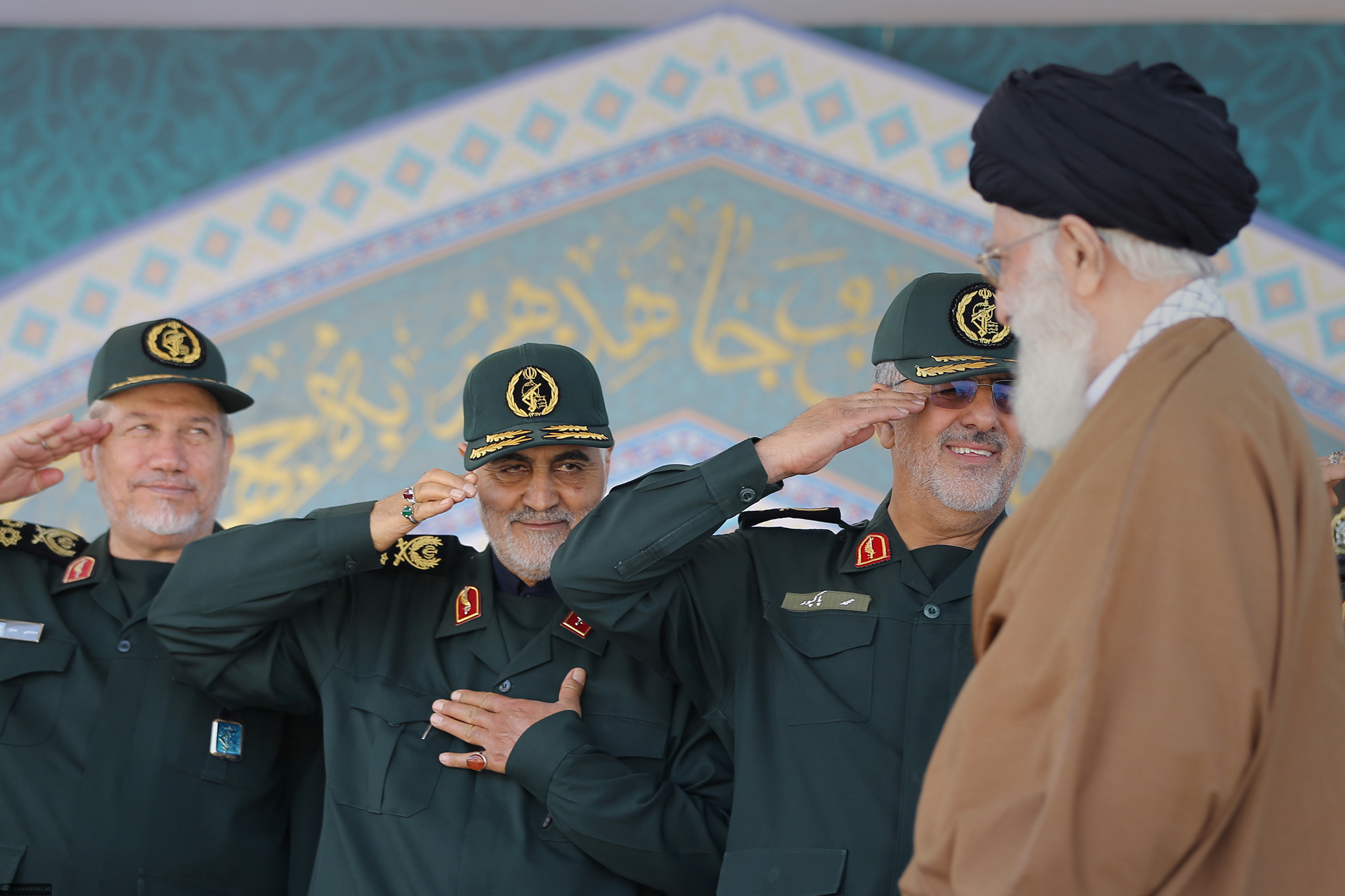 نماهنگ تقدیمی سردار سلیمانی به رهبر انقلاب +فیلم