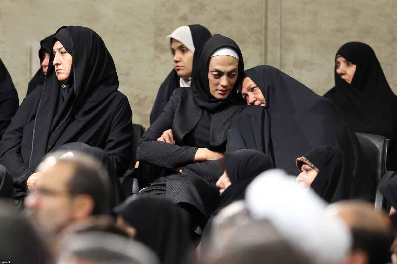 شهربانو منصوریان و مادرش درمراسم دیدار با رهبری +عکس
