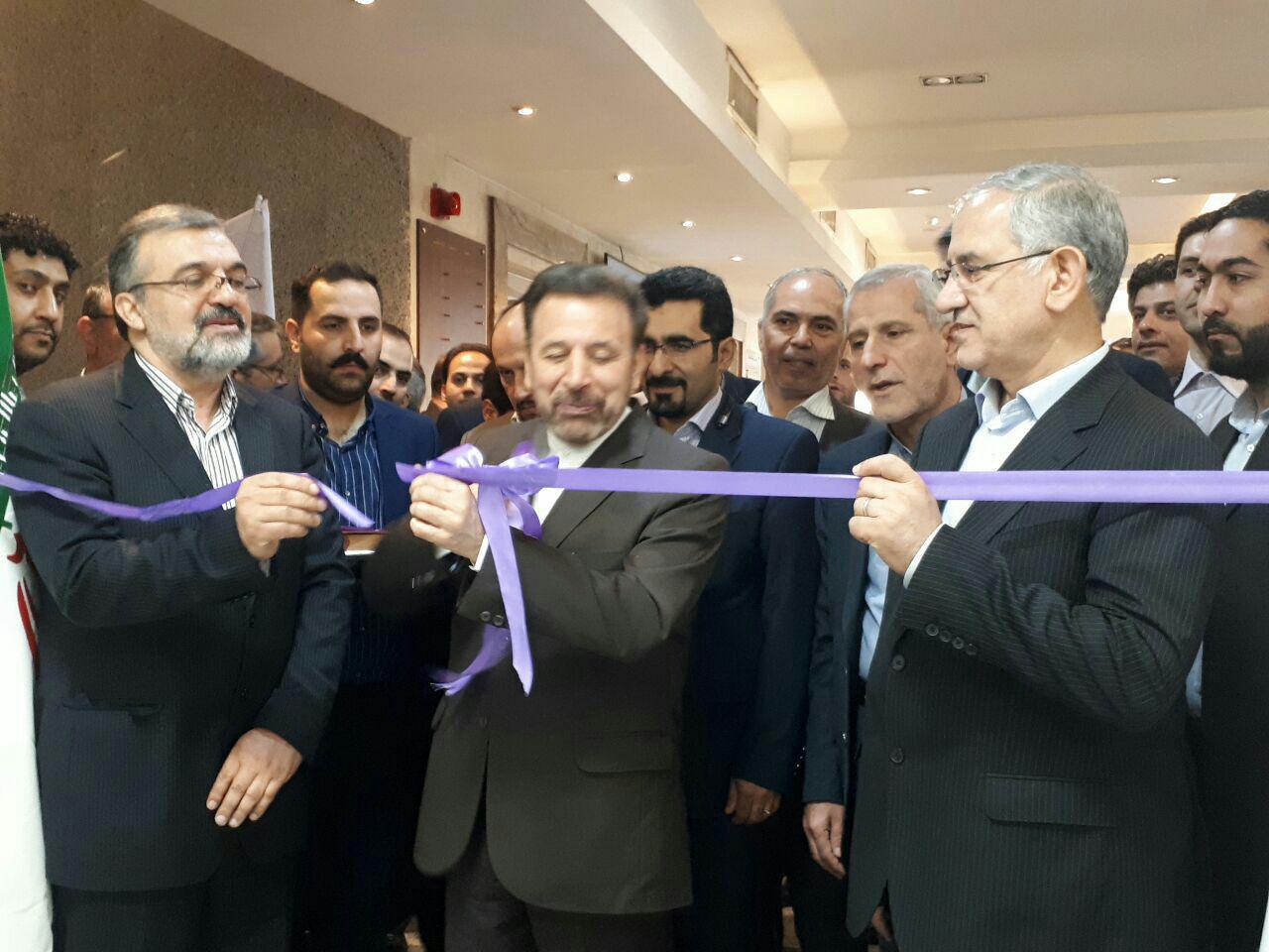 فاز اول دولت الکترونیک رونمایی شد/ دولت الکترونیک با بهرهبرداری ۵۱دستگاه دولتی با ۴۴۰خدمت آغاز به کارکرد فاز اول دولت الکترونیک رونمایی شد/ دولت الکترونیک با بهرهبرداری ۵۱دستگاه دولتی با ۴۴۰خدمت آغاز به کارکرد