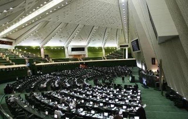 ویرگولی که حقوق‌های مادام‌العمر را احیا کرد/  بار مالی گزاف مجلس برای دولت