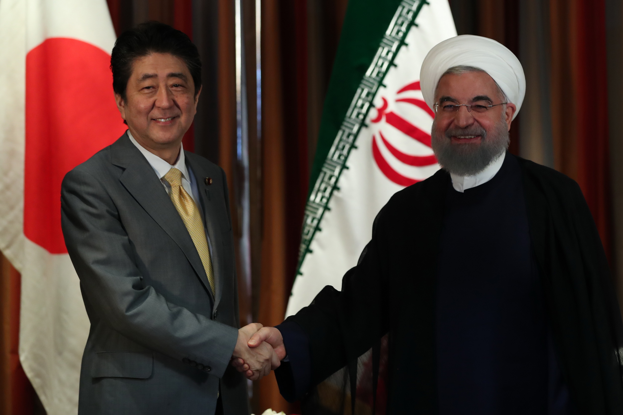 نیازمند روابط نزدیکتر و گستردهتر بانکهای دو کشور هستیم/ نقش مهم توسعه بنادر جنوبی در گسترش همکاریهای ایران و ژاپن نیازمند روابط نزدیکتر و گستردهتر بانکهای دو کشور هستیم/ نقش مهم توسعه بنادر جنوبی در گسترش همکاریهای ایران و ژاپن
