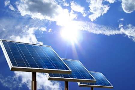 تلاش متولیان سرمایه‌گذاری استان یزد برای تولید انرژی خورشیدی