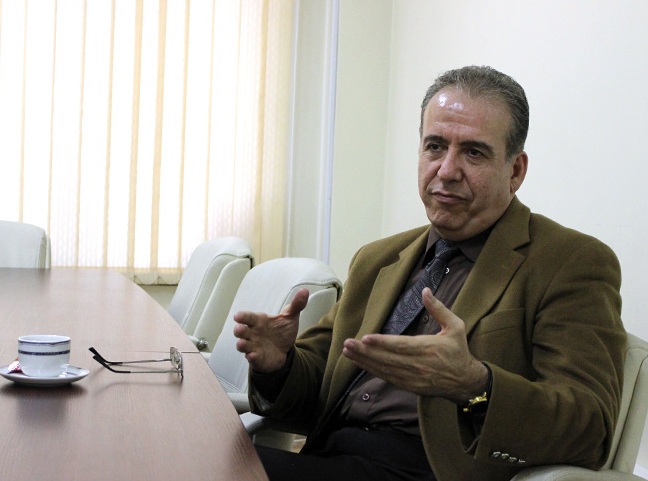 حریری: گمرکات اضافی را تعطیل کنید حریری: گمرکات اضافی را تعطیل کنید