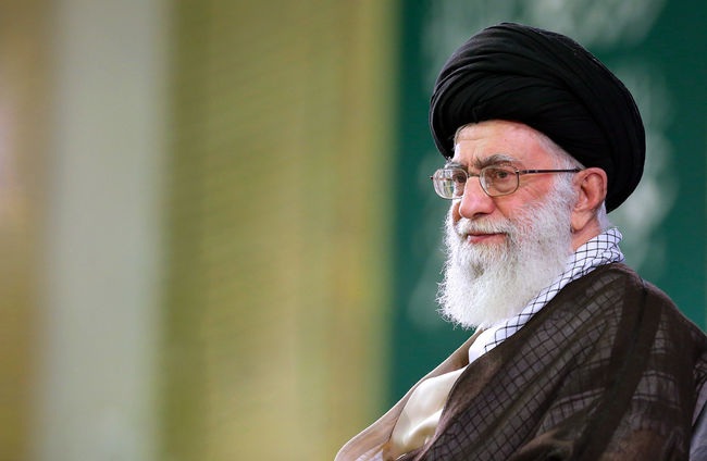 پاسخ رهبر معظم انقلاب به نامه سردار قاسم سلیمانی پاسخ رهبر معظم انقلاب به نامه سردار قاسم سلیمانی