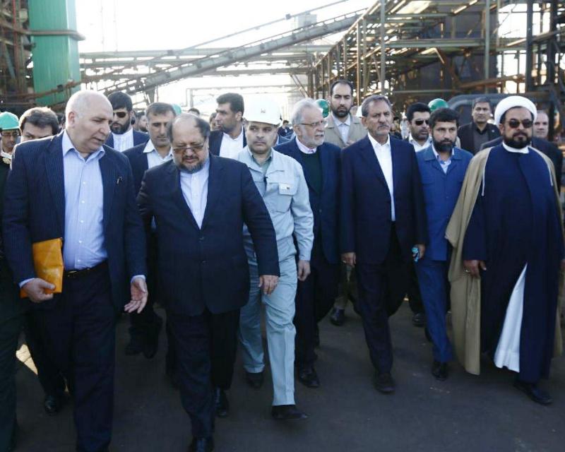 جهانگیری: انحصار فناوری آهن اسفنجی از اختیار آمریکا خارج شد/ خوزستان امروز مرکز صنعت انرژی کشاورزی و آب ایران است جهانگیری: انحصار فناوری آهن اسفنجی از اختیار آمریکا خارج شد/ خوزستان امروز مرکز صنعت انرژی کشاورزی و آب ایران است