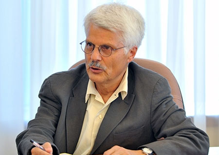 رد ادعای تنپروری یارانهبگیران/ برخی از اقتصاددانان ایرانی«نان به نرخ روز خور» هستند رد ادعای تنپروری یارانهبگیران/ برخی از اقتصاددانان ایرانی«نان به نرخ روز خور» هستند