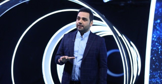 واکنش احسان علیخانی به انتقاد خواننده پاپ از برنامه تحویل سال واکنش احسان علیخانی به انتقاد خواننده پاپ از برنامه تحویل سال