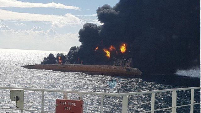 یک نفتکش دیگر در آبهای هنگ کنگ دچار سانحه شد یک نفتکش دیگر در آبهای هنگ کنگ دچار سانحه شد