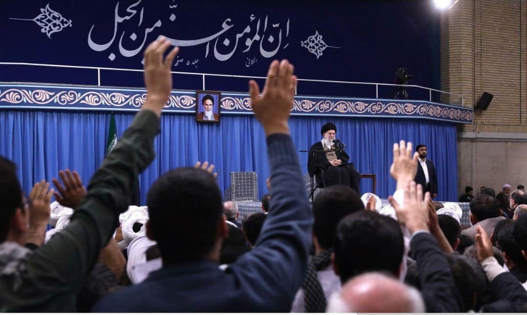 رهبر معظم انقلاب: از اشرافیگری پرهیز و به معیشت مردم و طبقات ضعیف اهتمام ویژه کنید/ مشکلات طبقه ضعیف باید اساسیترین کار دولت باشد رهبر معظم انقلاب: از اشرافیگری پرهیز و به معیشت مردم و طبقات ضعیف اهتمام ویژه کنید/ مشکلات طبقه ضعیف باید اساسیترین کار دولت باشد