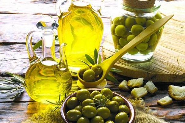 قیمت واقعی هر لیتر روغن زیتون 65هزار تومان/ گرانفروشیها ربطی به تولیدکننده ندارد قیمت واقعی هر لیتر روغن زیتون 65هزار تومان/ گرانفروشیها ربطی به تولیدکننده ندارد