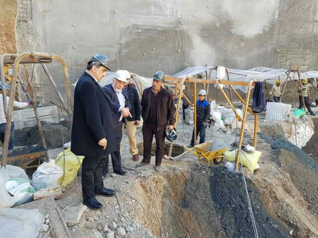 بازدید سرزده حناچی از محل احداث ساختمان پلاسکو بازدید سرزده حناچی از محل احداث ساختمان پلاسکو