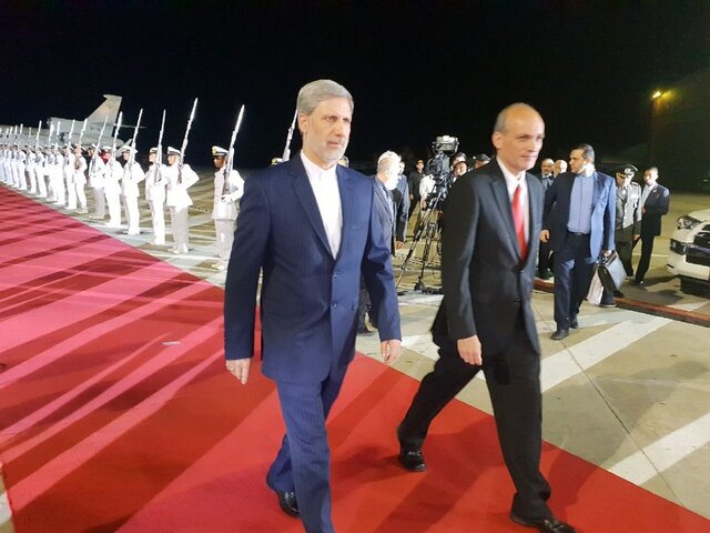 وزیر دفاع ایران وارد کاراکاس شد وزیر دفاع ایران وارد کاراکاس شد
