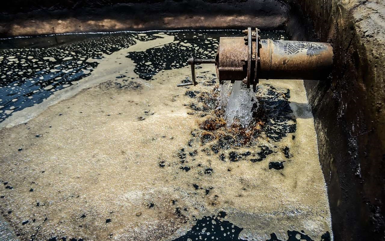 مقصر اصلی آلودگیهای نفتی جنوب تهران/خطوط لوله و مخابرات نفت پاسخگو نیست مقصر اصلی آلودگیهای نفتی جنوب تهران/خطوط لوله و مخابرات نفت پاسخگو نیست