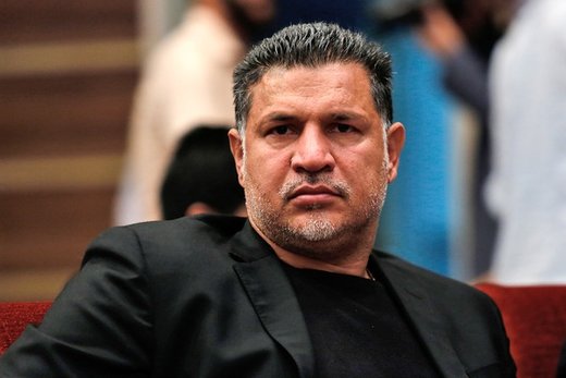 تندیس مهر حقوق بشر به علی دایی اهداء شد تندیس مهر حقوق بشر به علی دایی اهداء شد