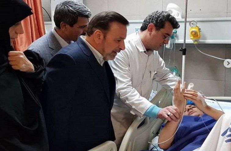 عیادت واعظی از مصدومان حادثه واژگونی اتوبوس عیادت واعظی از مصدومان حادثه واژگونی اتوبوس