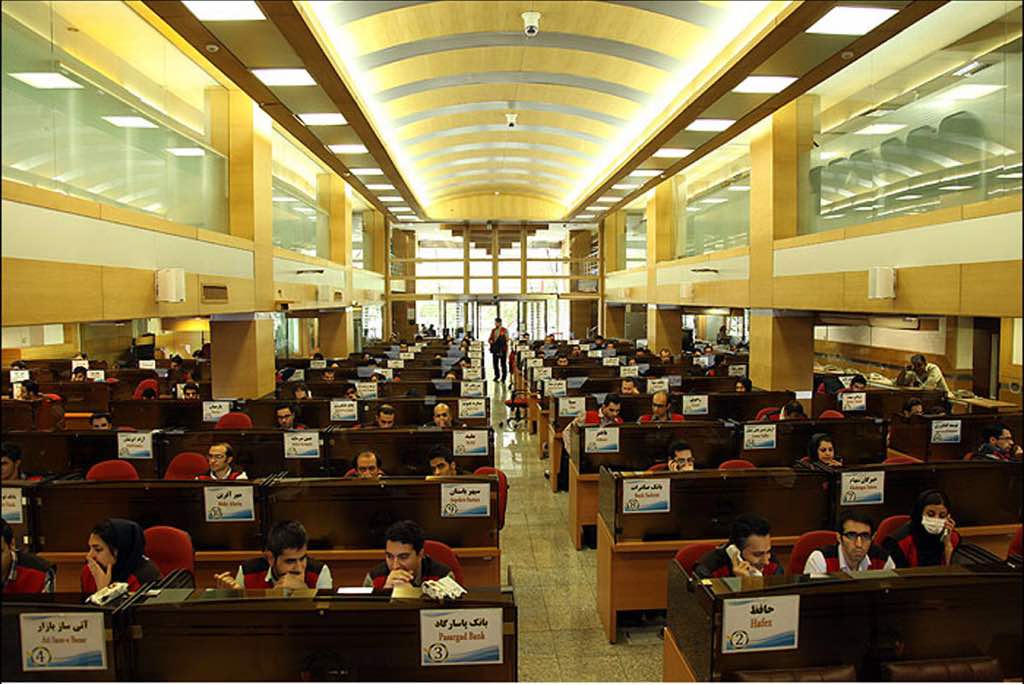 تنوع در تالار محصولات صنعتی با عرضه آهن اسفنجی، آلومینیوم، روی و مس تنوع در تالار محصولات صنعتی با عرضه آهن اسفنجی، آلومینیوم، روی و مس