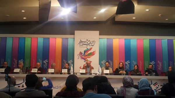 مهناز افشار: من هم یکی از پیرزنهای سینمای ایران هستم مهناز افشار: من هم یکی از پیرزنهای سینمای ایران هستم