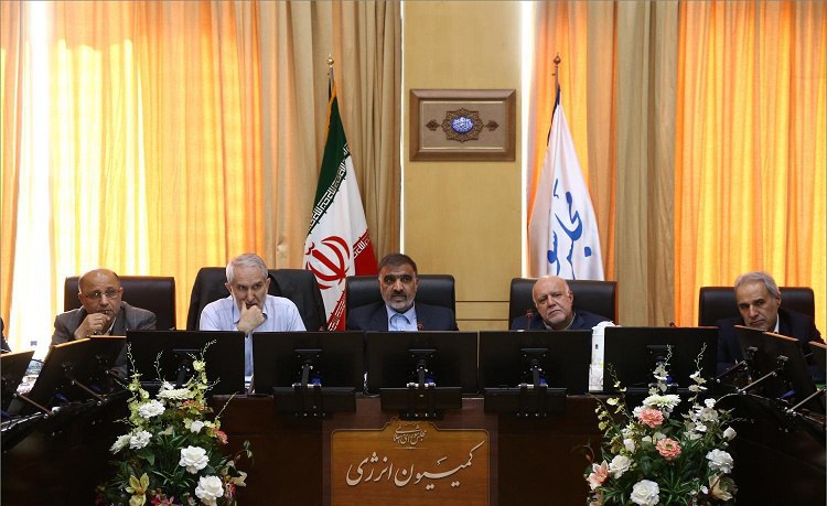 هر کدملی یک لیتر در مجلس رد شد/ سهمیهبندی یا افزایش نرخ، مسئله این است هر کدملی یک لیتر در مجلس رد شد/ سهمیهبندی یا افزایش نرخ، مسئله این است