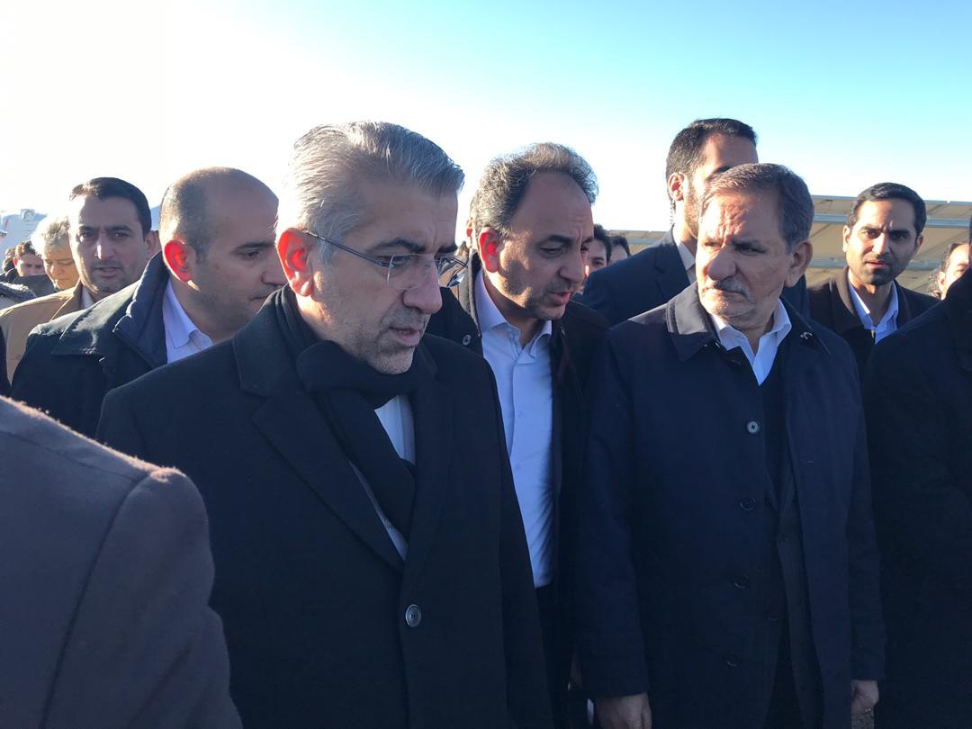 سفر معاون اول رییس جمهور به همدان/ سه نیروگاه خورشیدی جدید با هزینه 21میلیون یورو افتتاح شد سفر معاون اول رییس جمهور به همدان/ سه نیروگاه خورشیدی جدید با هزینه 21میلیون یورو افتتاح شد