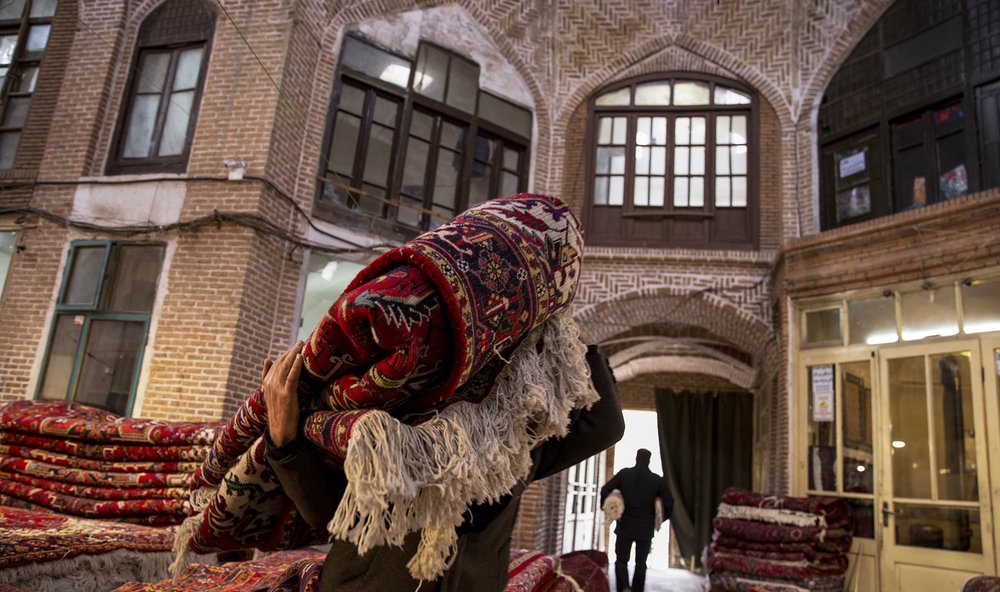 ایران بزرگترین صادرکننده فرش دستباف جهان شد ایران بزرگترین صادرکننده فرش دستباف جهان شد