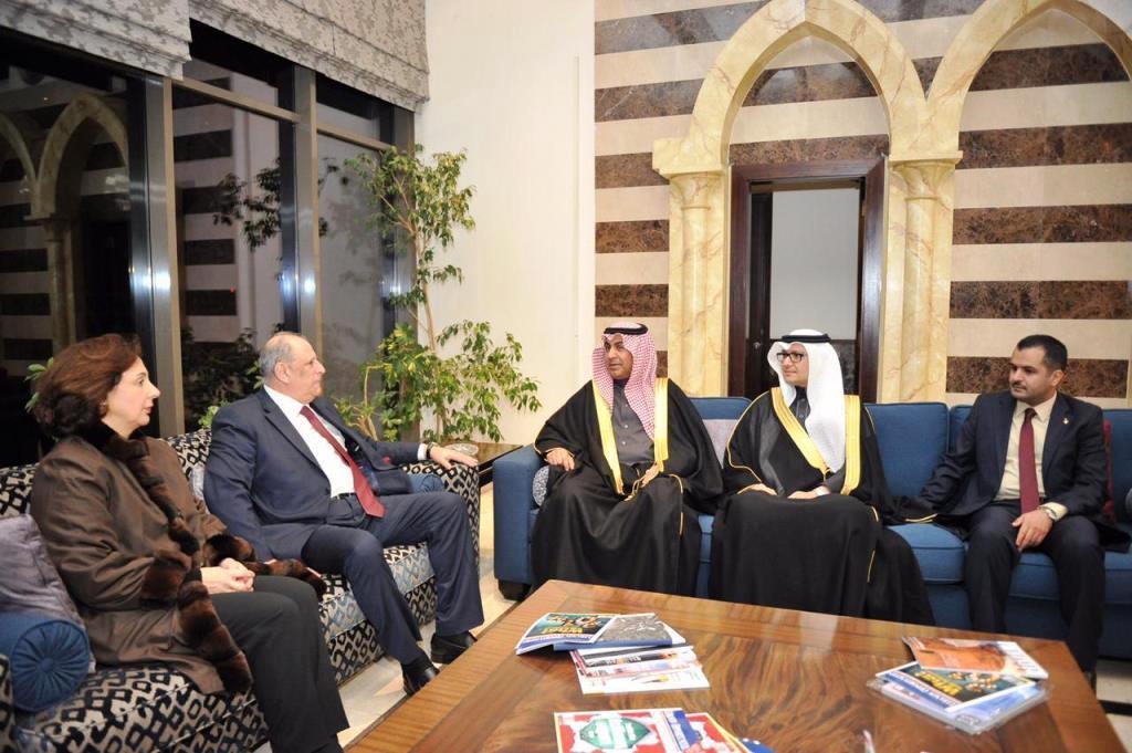 عربستان با پرچم سفید در بیروت و ایران ستیزی در ورشو عربستان با پرچم سفید در بیروت و ایران ستیزی در ورشو
