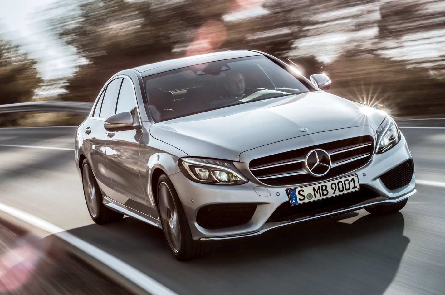 بنز C300 یا BMW سری 4؛ کدام یک پیروز میدان هستند؟ بنز C300 یا BMW سری 4؛ کدام یک پیروز میدان هستند؟
