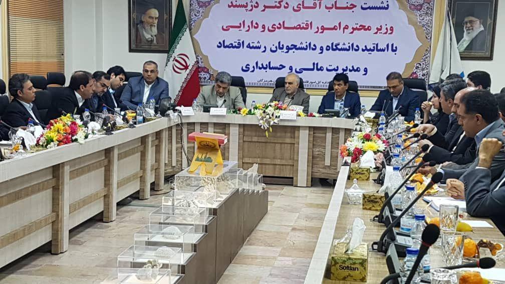 سامانه نیما برای مدیریت تقاضای ارز ضروری است/خودسانسوری به اندازه خودتحریمی، اشتباه است سامانه نیما برای مدیریت تقاضای ارز ضروری است/خودسانسوری به اندازه خودتحریمی، اشتباه است