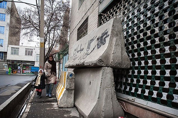 نادیده گرفتن حقوق پیاده به نفع متخلفان ساختمانی نادیده گرفتن حقوق پیاده به نفع متخلفان ساختمانی
