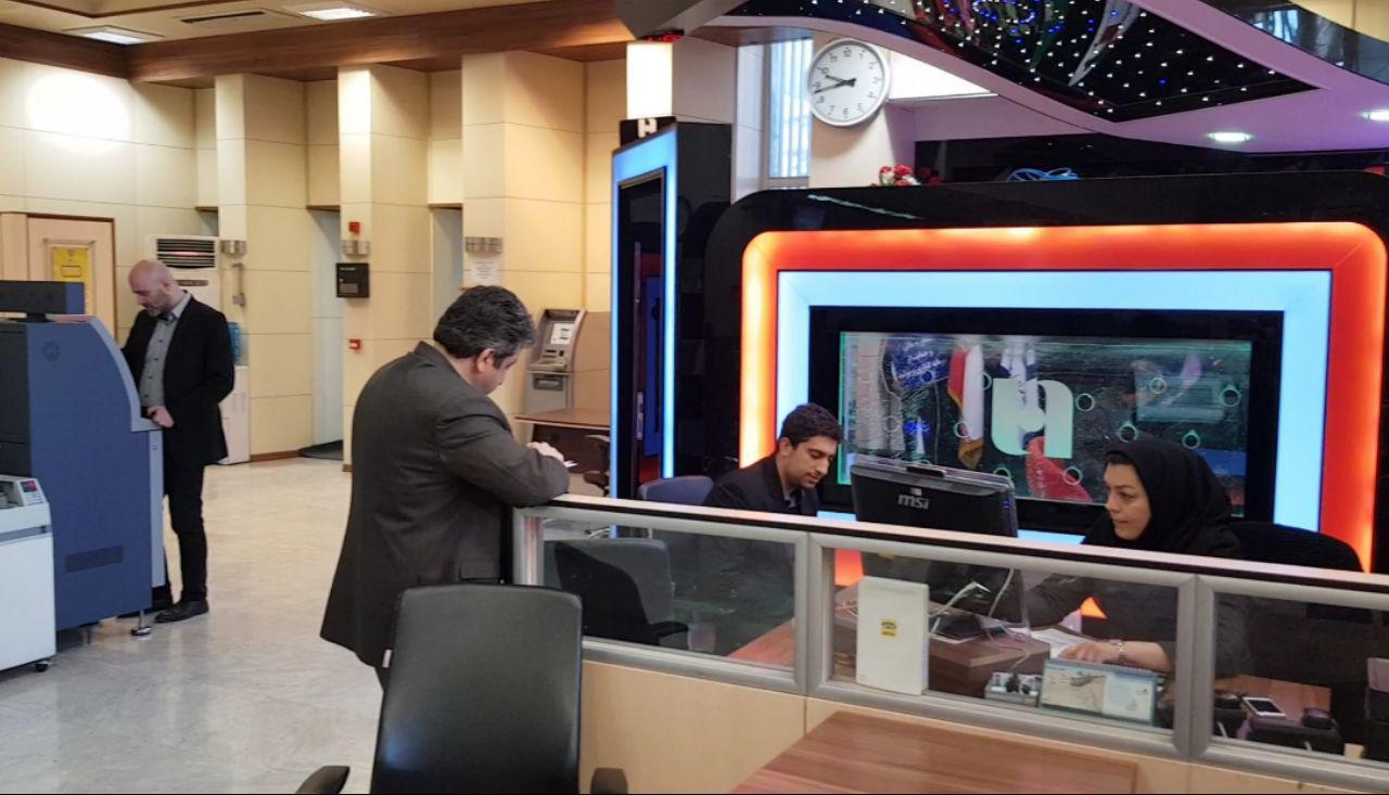 رکوردشکنی کاربران «پیشخوان ارائه خدمات کارگزاری بانک صادرات» رکوردشکنی کاربران «پیشخوان ارائه خدمات کارگزاری بانک صادرات»