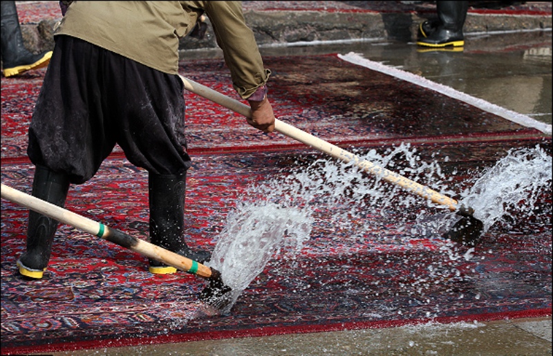 کارگر قالیشویی ۵۰تخته فرش را دزدید! کارگر قالیشویی ۵۰تخته فرش را دزدید!