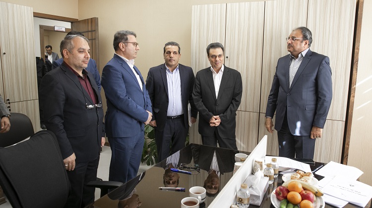بازدید مدیرعامل بانک ملت از محل مصاحبه استخدامی پذیرفته شدگان مرحله کتبی آزمون بازدید مدیرعامل بانک ملت از محل مصاحبه استخدامی پذیرفته شدگان مرحله کتبی آزمون