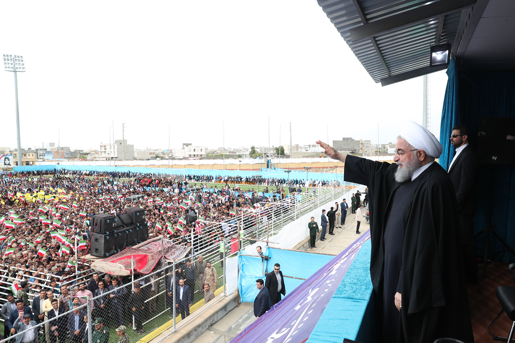افزایش بیش از ۲۰درصدی حقوق کارمندان، بازنشستگان و کارگران/ تلاش دولت، رونق تولید و اشتغال جوانان است افزایش بیش از ۲۰درصدی حقوق کارمندان، بازنشستگان و کارگران/ تلاش دولت، رونق تولید و اشتغال جوانان است