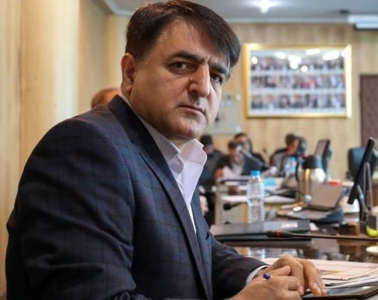 بیمهمرکزی و نهادها توسط افراد غیر متخصص اداره میشود بیمهمرکزی و نهادها توسط افراد غیر متخصص اداره میشود