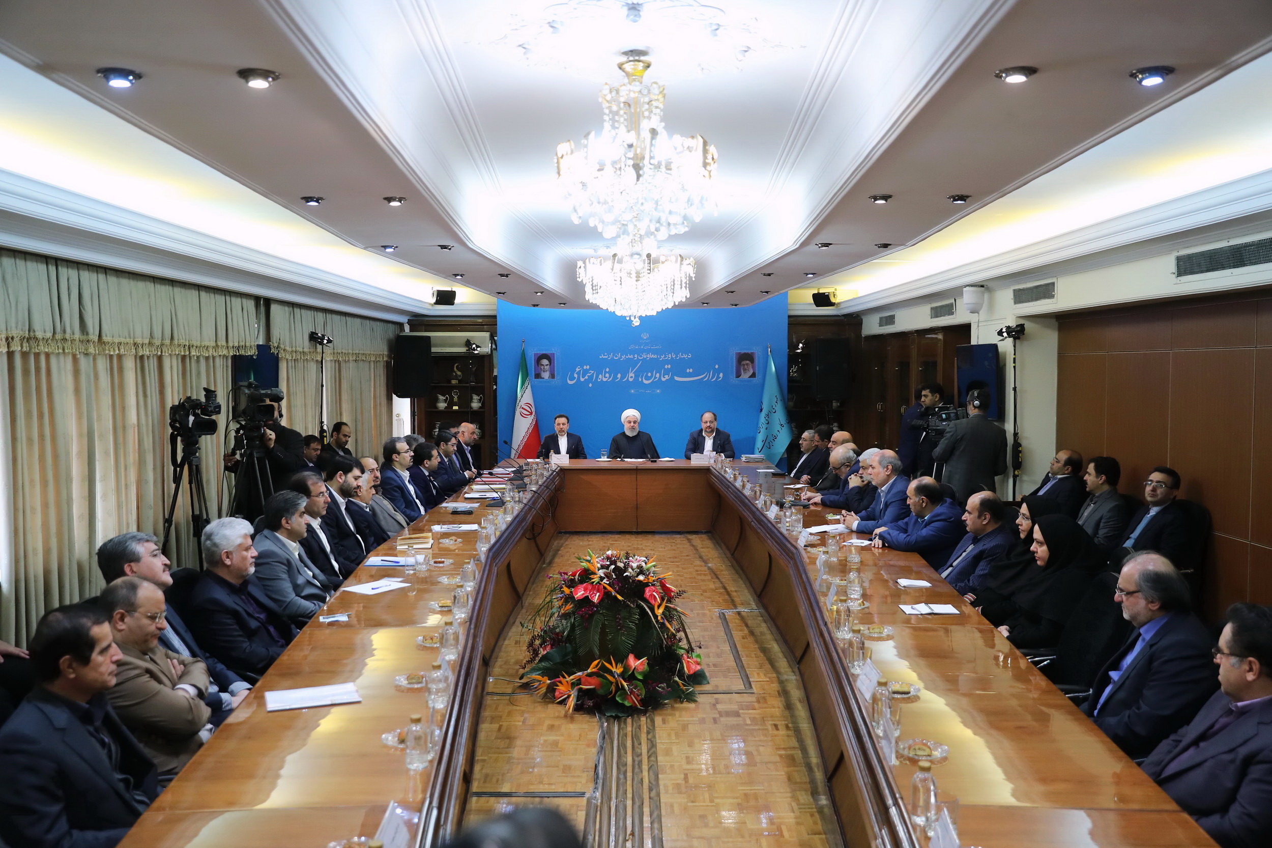 روحانی: حل مشکل اشتغال نیازمند سرمایهگذاری است/ بیکاری؛ علت اصلی مشکلات اجتماعی روحانی: حل مشکل اشتغال نیازمند سرمایهگذاری است/ بیکاری؛ علت اصلی مشکلات اجتماعی