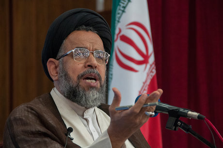 علوی: اقتصاد و امنیت با هجمههای دشمن مواجه شد علوی: اقتصاد و امنیت با هجمههای دشمن مواجه شد