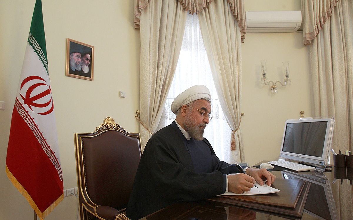 دستور روحانی برای تسریع در روند کمک رسانی به زلزلهزدگان یاسوج دستور روحانی برای تسریع در روند کمک رسانی به زلزلهزدگان یاسوج
