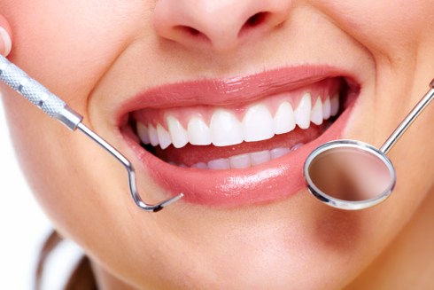 چند روش برای داشتن دهان خوشبو چند روش برای داشتن دهان خوشبو