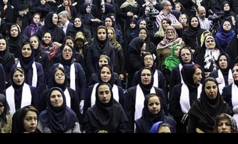 زنان کارگر خواستار اجرای قوانین کار شدند زنان کارگر خواستار اجرای قوانین کار شدند