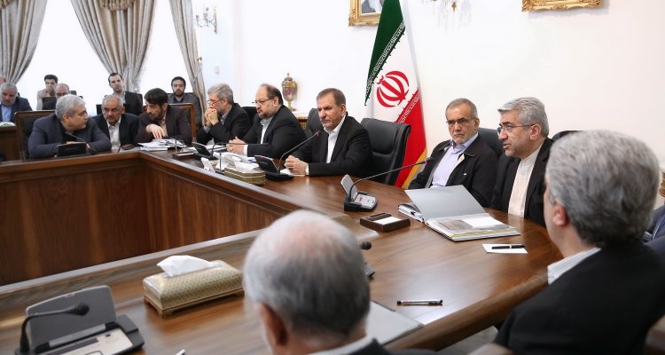 شرایطی جدید پیش روی اقتصاد کشور قرار گرفته است/ حفظ جریان مثبت سرمایهگذاری در کشور ضروری است شرایطی جدید پیش روی اقتصاد کشور قرار گرفته است/ حفظ جریان مثبت سرمایهگذاری در کشور ضروری است