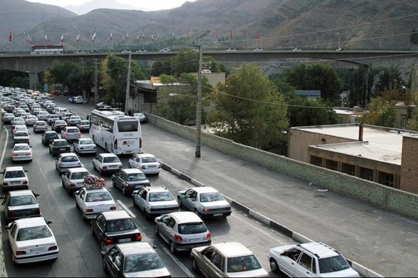 ترافیک نیمه سنگین در برخی از محورهای مواصلاتی کشور ترافیک نیمه سنگین در برخی از محورهای مواصلاتی کشور